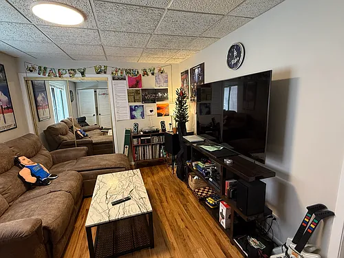 1224 W Oakdale Ave Photo 1
