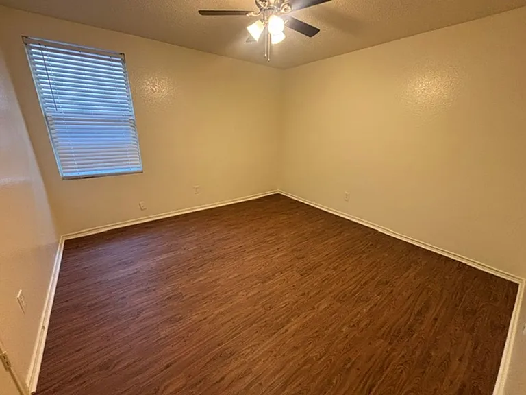 1008 Stone Chapel Way — Photo 20