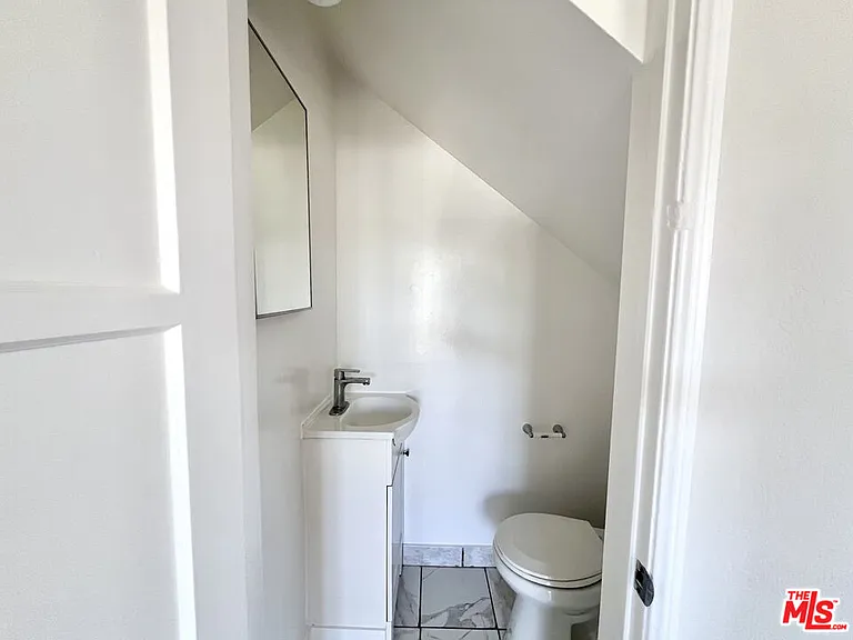 254 E Lanzit Ave #1 — Photo 17
