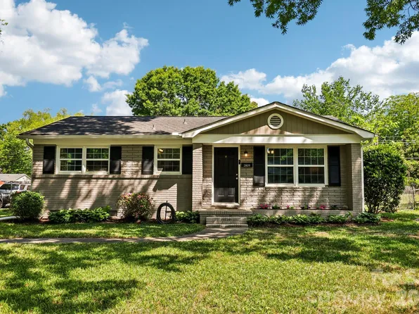 2809 Albany Ln, Charlotte, NC 28205