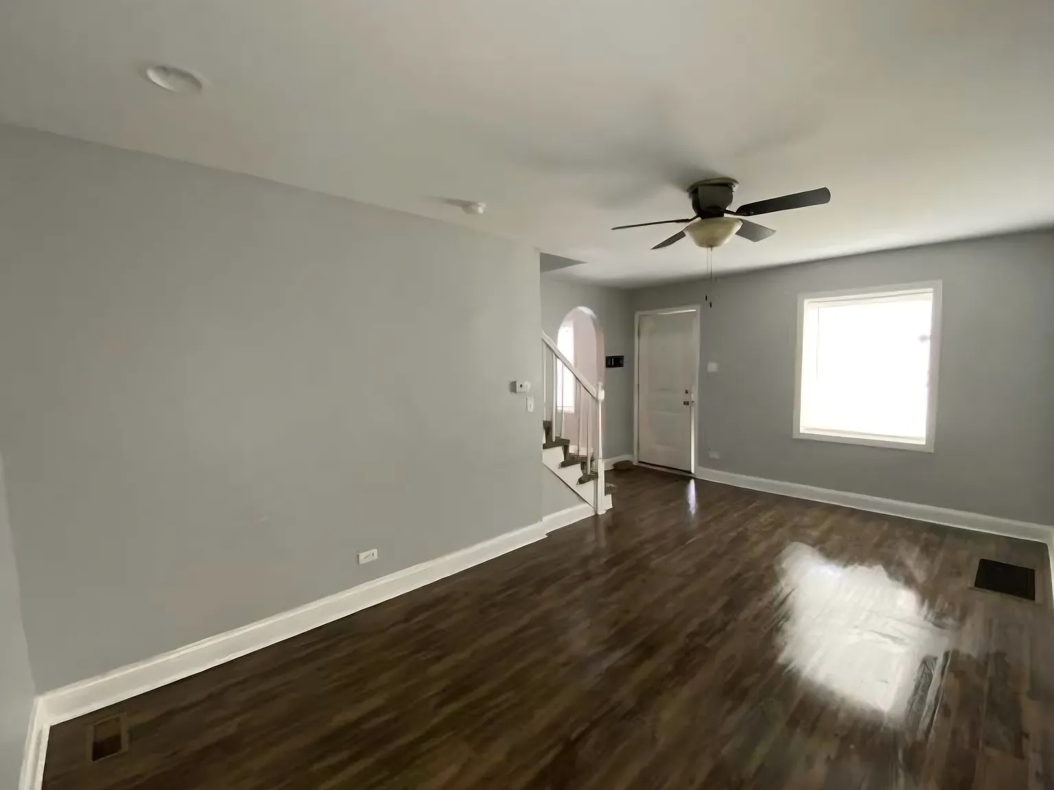2 bed, 965 sqft, $2,300 — Photo 3