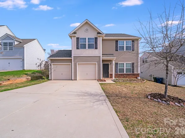 105 Abel Peterson Dr, Mount Holly, NC 28120