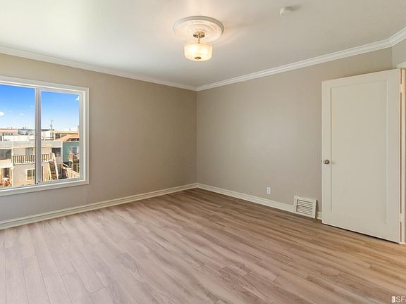 3rd image of 1575 47th Ave