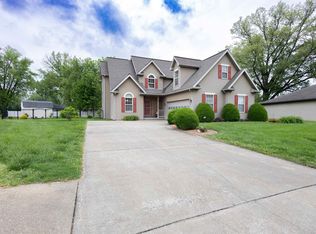 10722 Willow Creek Rd, Newburgh, IN 47630