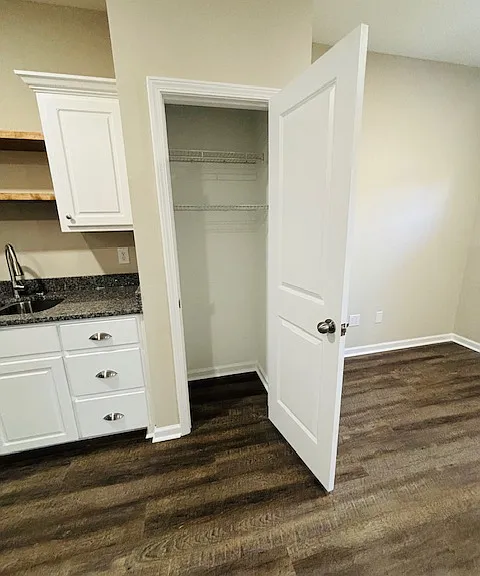 122 Lisa Ct — Photo 6