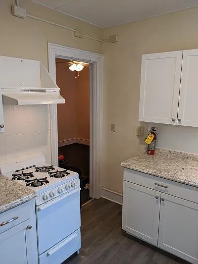 48 Isham St — Photo 2