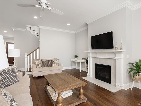 2nd image of 5380 Park Ave