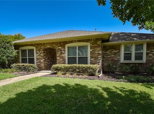 1947 Westminster Dr, Carrollton, TX 75007