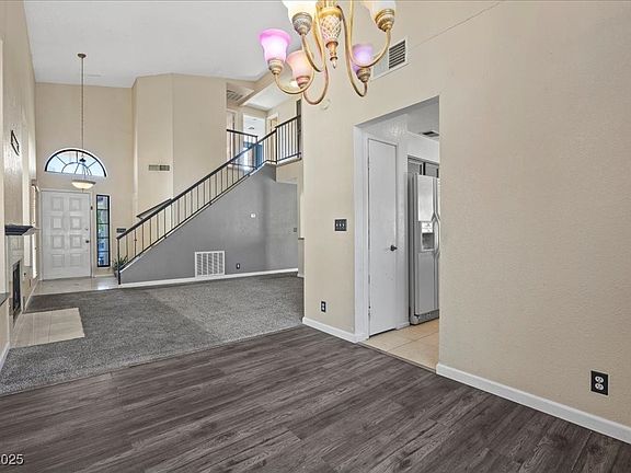 5th image of 4821 Fiesta Lakes St