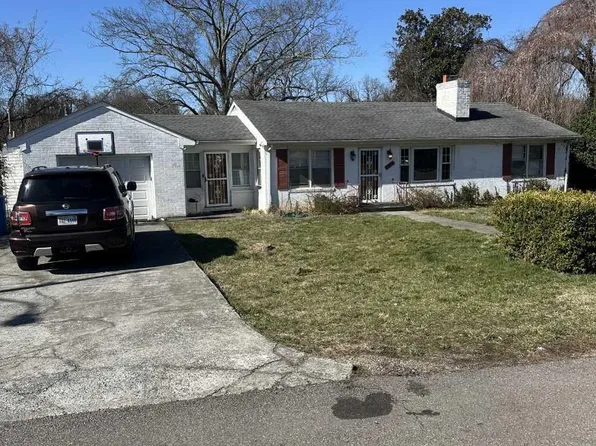 2724 Meadowview Dr NW, Roanoke, VA 24017