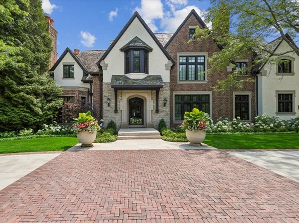 86 Prospect Ave, Highland Park, IL 60035