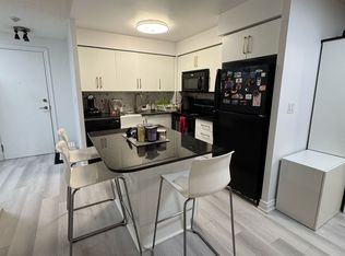 310 Burnhamthorpe Rd W #1810, Mississauga, ON