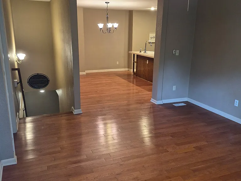908 Cedar St #D — Photo 2
