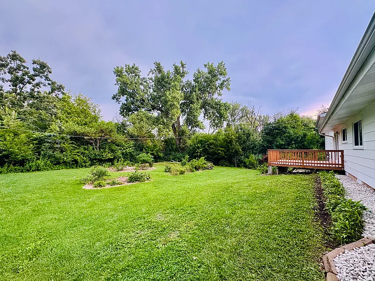 302 Forest View Dr — Photo 10