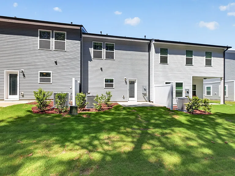 584 Barrington Row Ave — Photo 15