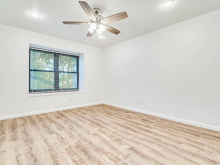 8305 Summer Side Dr #165 — Photo 11