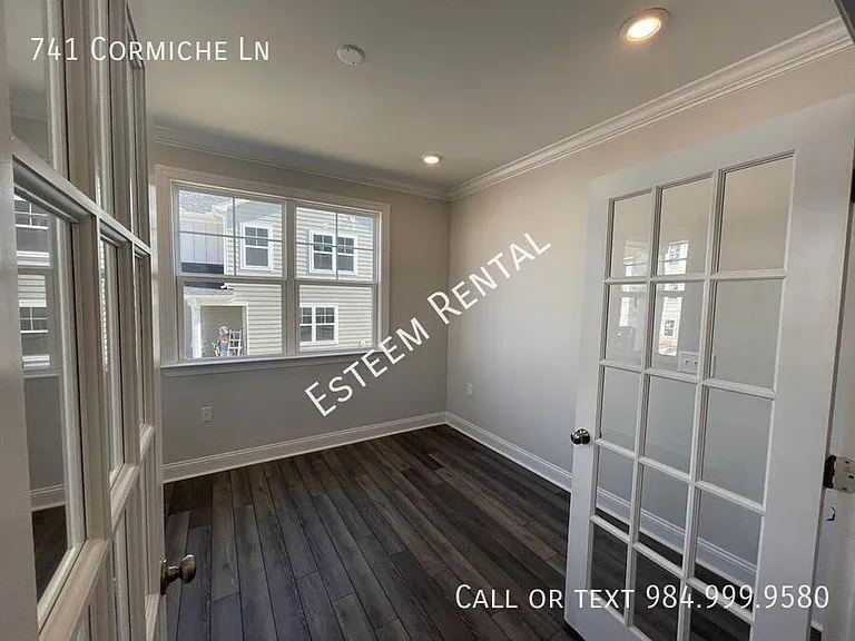 741 Cormiche Ln — Photo 8