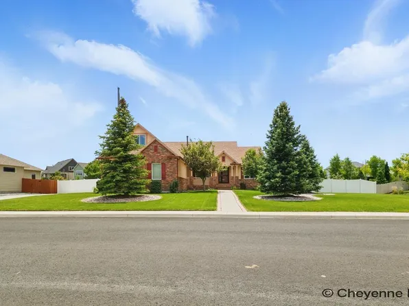 811 W Dale Blvd, Cheyenne, WY 82009