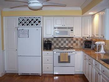 4th image of 64 Stillwater Dr