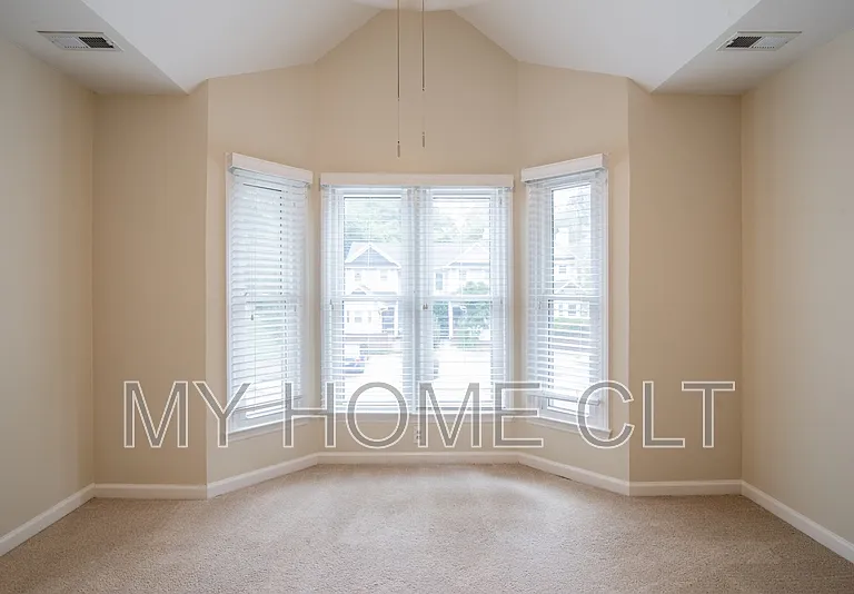 807 Greenleaf Ave #1 — Photo 32