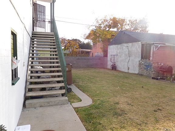 4th image of 1016 W 102nd St