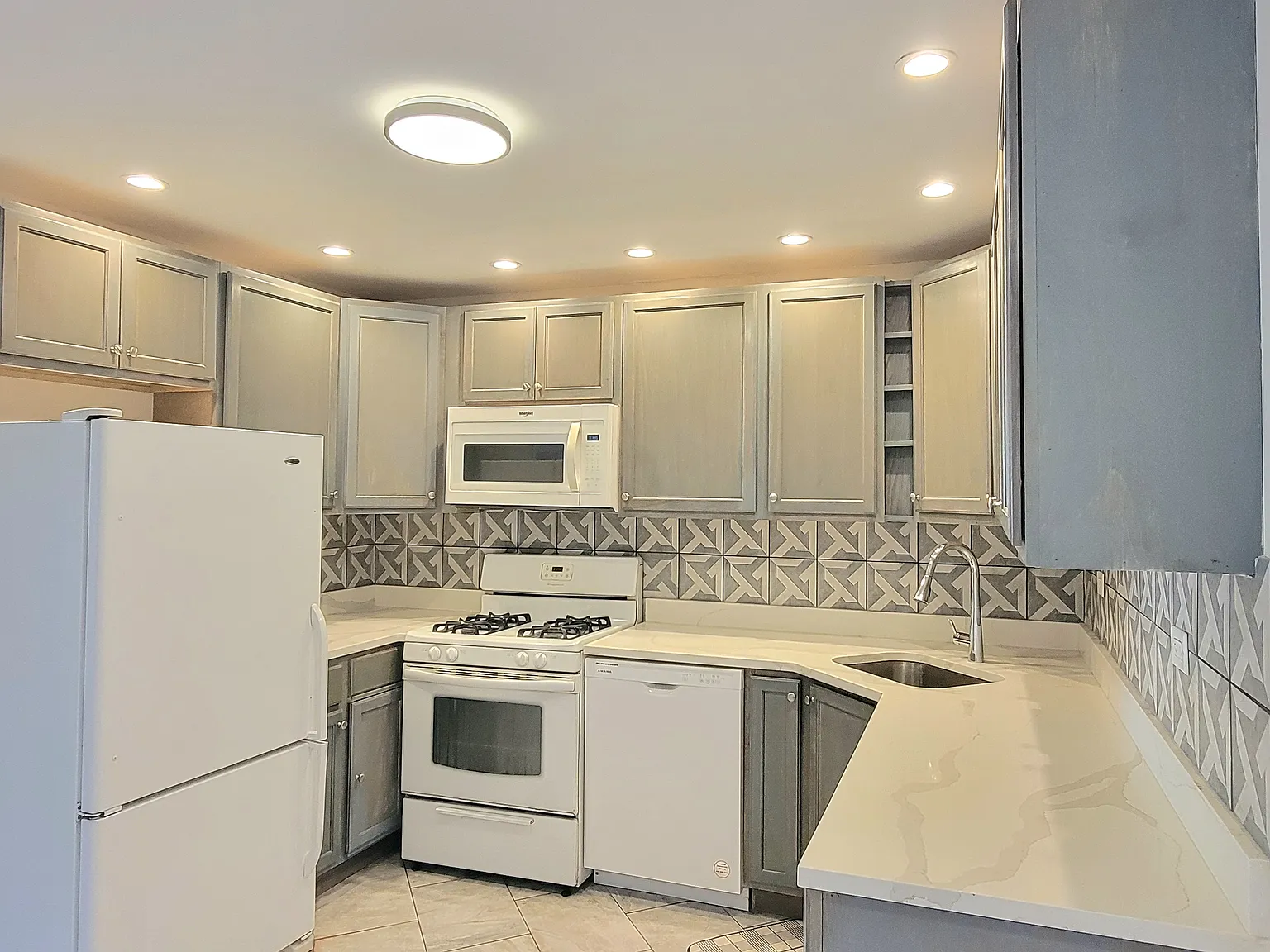 1 bed, $1,400 — Photo 2