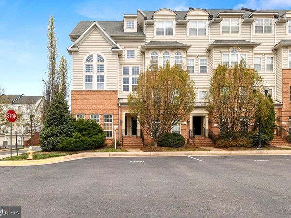 7101 Little Thames Dr, Gainesville, VA 20155