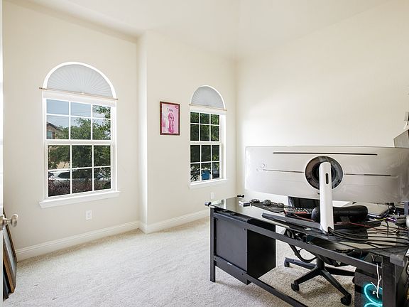 4th image of 1714 Emerald Bay Ln
