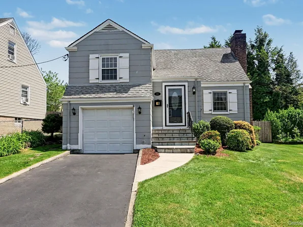 13 Lorenz Avenue, New Rochelle, NY 10801