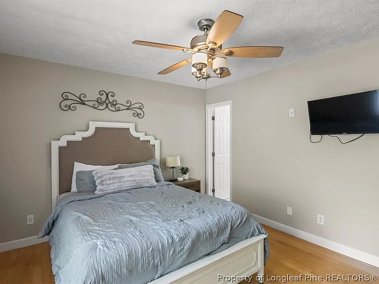 421 Cityview Ln — Photo 28