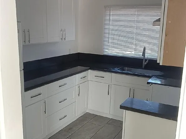 1319 W 92nd St, Los Angeles, CA 90044