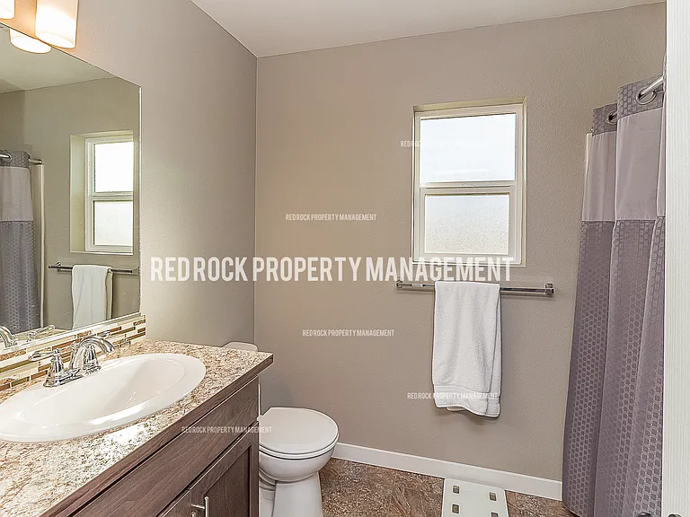 18431 E Selkirk Estates Rd — Photo 17