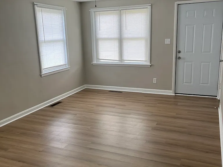 772 Mead St — Photo 8