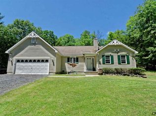 866 Plank Rd, Averill Park, NY 12018