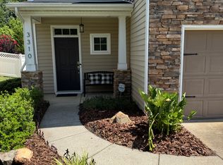 3310 Streamside Dr, Davidson, NC 28036