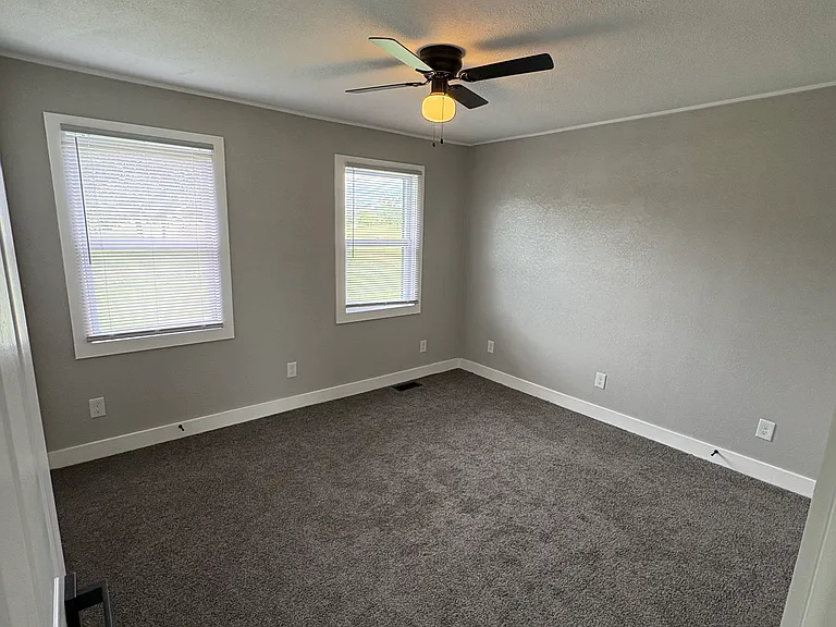 Bedroom 2 (Master)