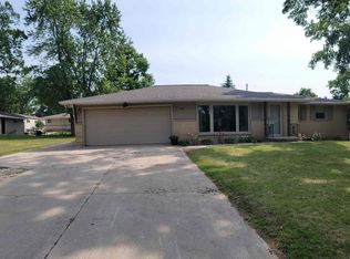 2093 W Point Ter, Green Bay, WI 54304