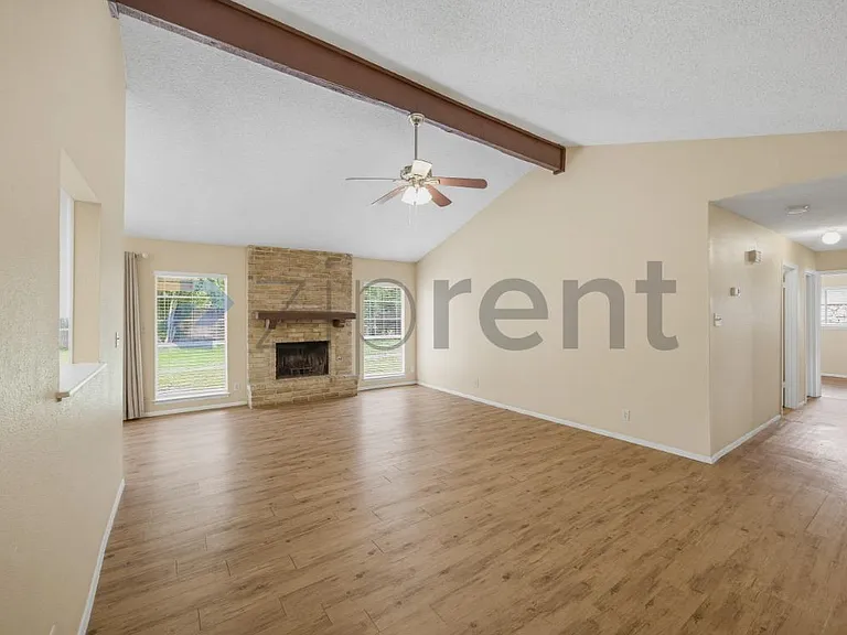 8318 Tuxford — Photo 7