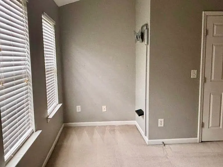 100 Stratford Lakes Dr #105 — Photo 9