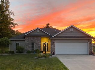 1031 W Gump Rd, Fort Wayne, IN 46845