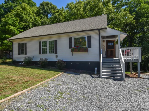 345 W Lowrance Ave, Mooresville, NC 28115