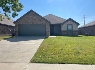 8823 Cheyenne Dr, Greenville, TX 75402