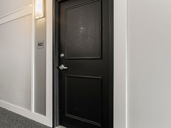 2nd image of 220 Cedar St #402
