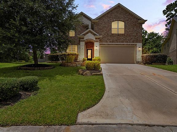 2nd image of 135 Teralyn Grove Loop