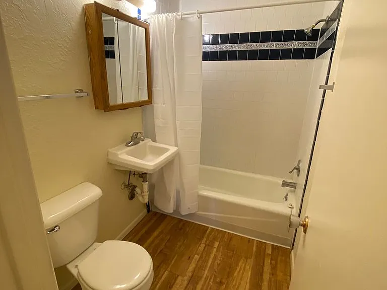 124 Harvard Dr SE — Photo 10