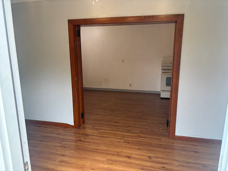115 N Oak St #2 — Photo 6