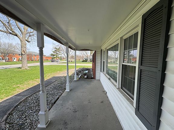 4th image of 712 Radburn Dr