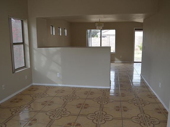 5th image of 3702 N 106th Dr