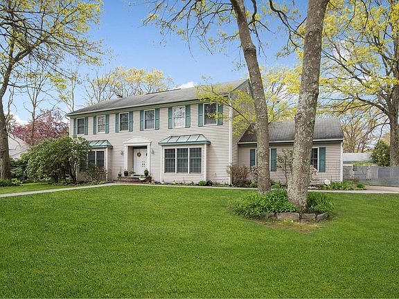 2nd image of 20 Stacy Dr