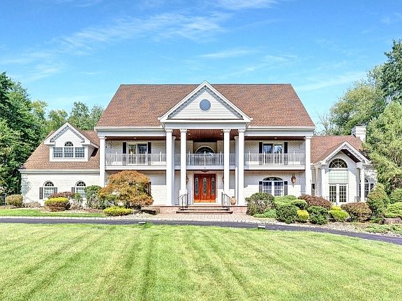 2nd image of 9 Wexford Ct